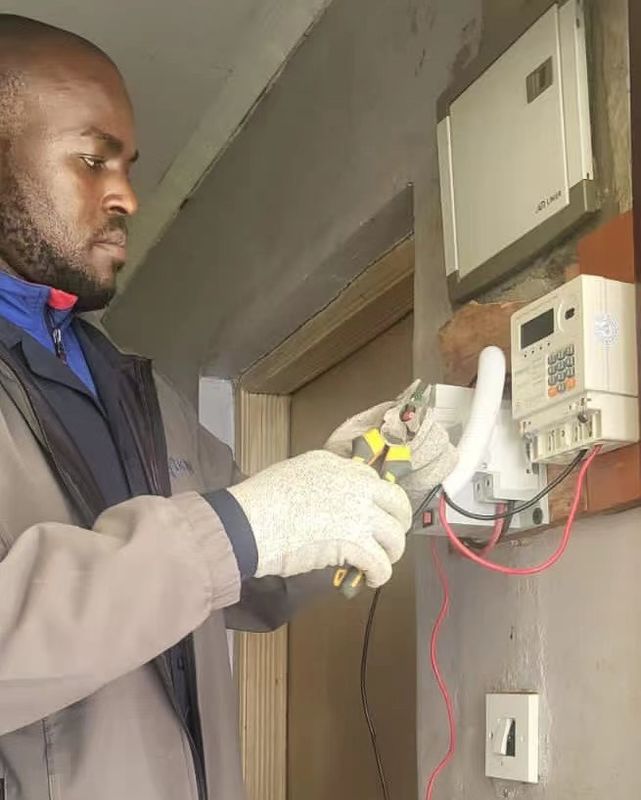 Peralatan uji meter listrik frekuensi 50Hz dengan protokol standar STS untuk pengujian tahan lama dan tahan lama